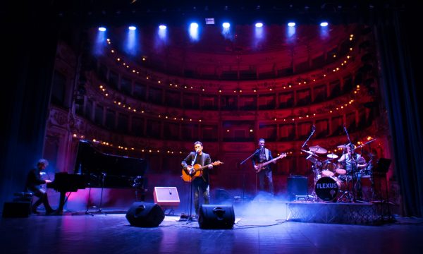FLEXUS-IN-TEATRO FLEXUS-IN-TEATRO